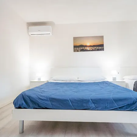 Levante A 300m Dalla *